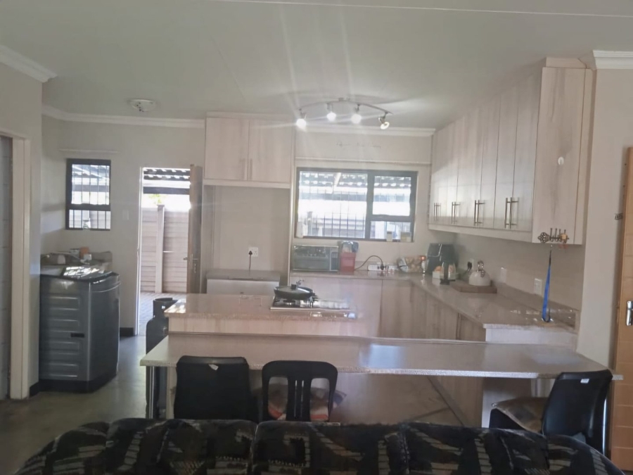 4 Bedroom Property for Sale in Wilgehof Free State